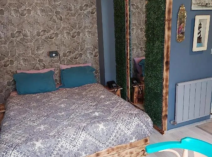 Marvel Suites- Adults Only Otel