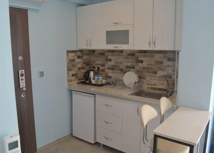 Marvel Suites- Adults Only Otel