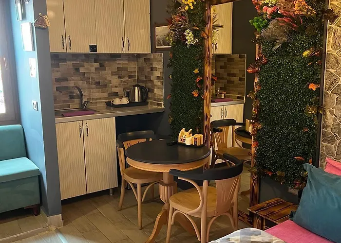 Marvel Suites- Adults Only Otel