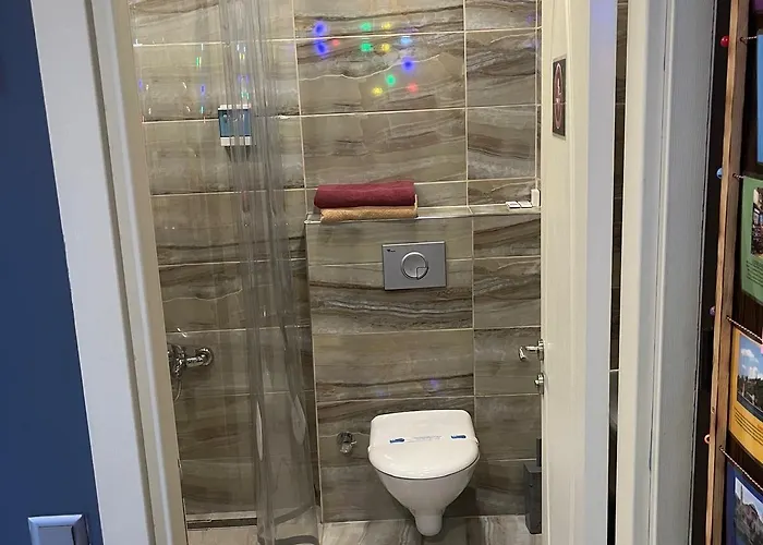 Marvel Suites- Adults Only Otel