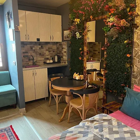 Marvel Suites- Adults Only Hotel